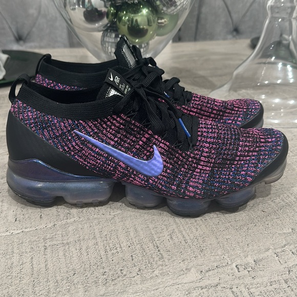 Nike Air VaporMax Flyknit 3 size 11 - Picture 9 of 12